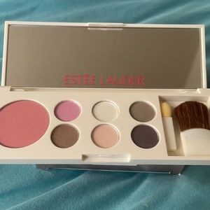 Beautiful eye shadow & blush New